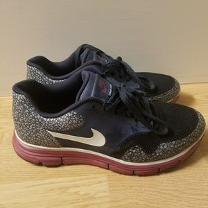 Women's Nike Lunar Safari